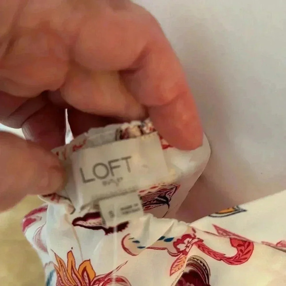 NWOT LOFT Sleeveless Blouse with Ruffle SZ S - Picture 5 of 6